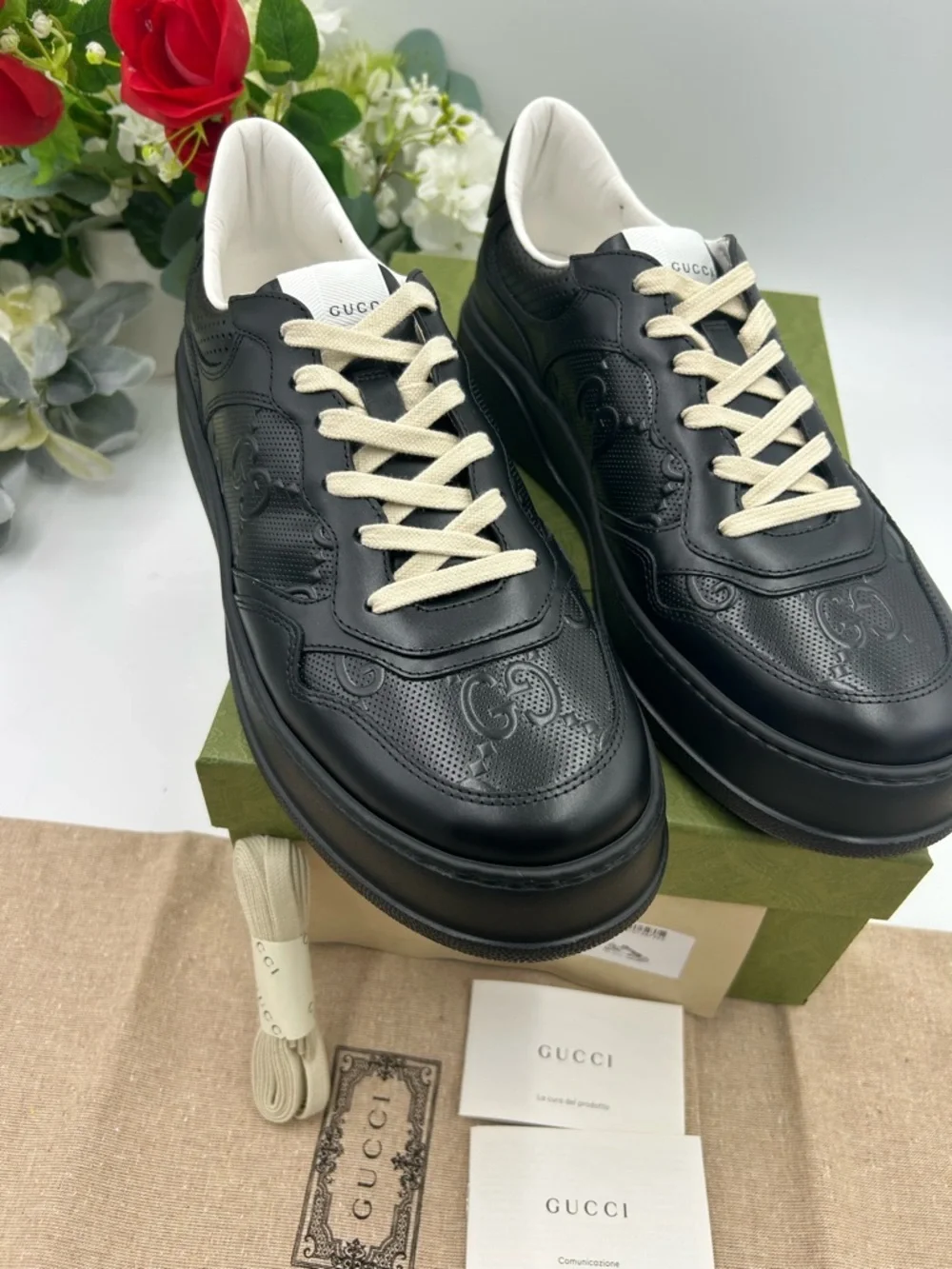 Men's Gucci GG embossed Leather sneakers size 12 made in Italy